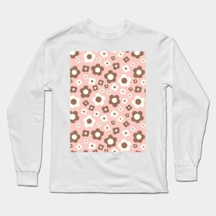 pastel pink and brown groovy retro y2k 2000s big pastel flower power 1960s 60s 70s danish aesthetics coconut girl ditsy daisies Long Sleeve T-Shirt